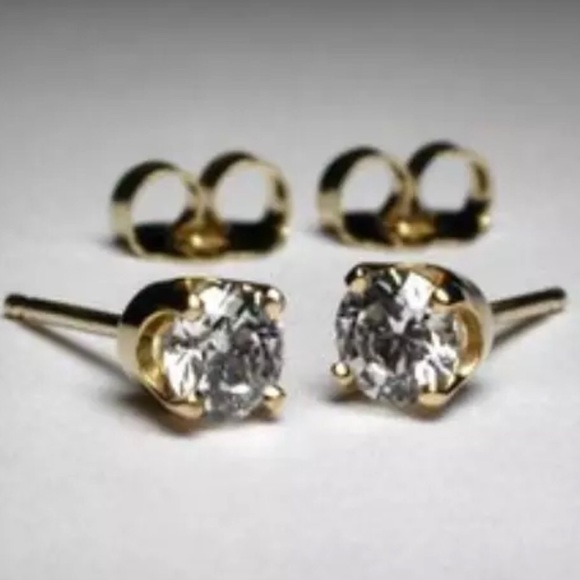 $750 .50Ct Natural Diamond 14K Gold Stud Earrings - Picture 2 of 4